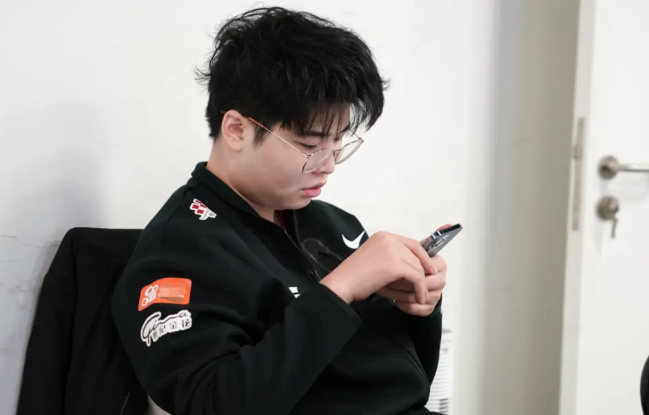 LGD横扫MAD,Clid关键团战开团秒人宿敌对决全球总决赛,点燃全场激情 LGD横扫MAD,Clid关键团战开团秒人宿敌对决全球总决赛,点燃全场激情